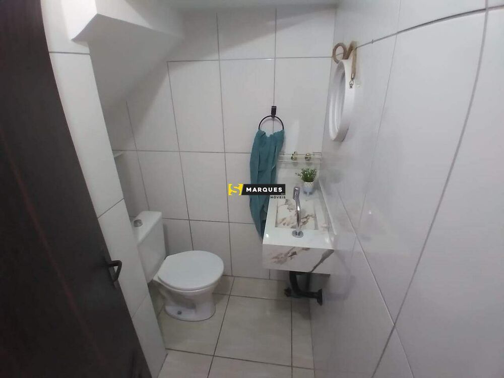 Casa à venda com 2 quartos, 66m² - Foto 2