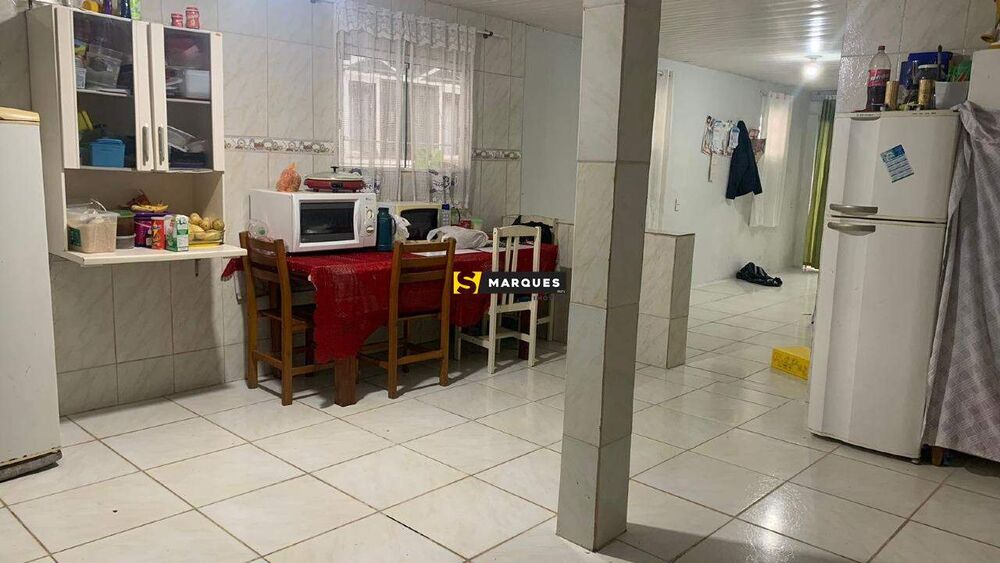 Casa à venda com 5 quartos, 120m² - Foto 2