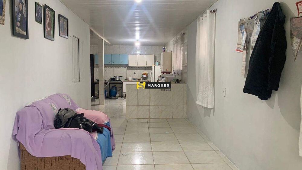 Casa à venda com 5 quartos, 120m² - Foto 1