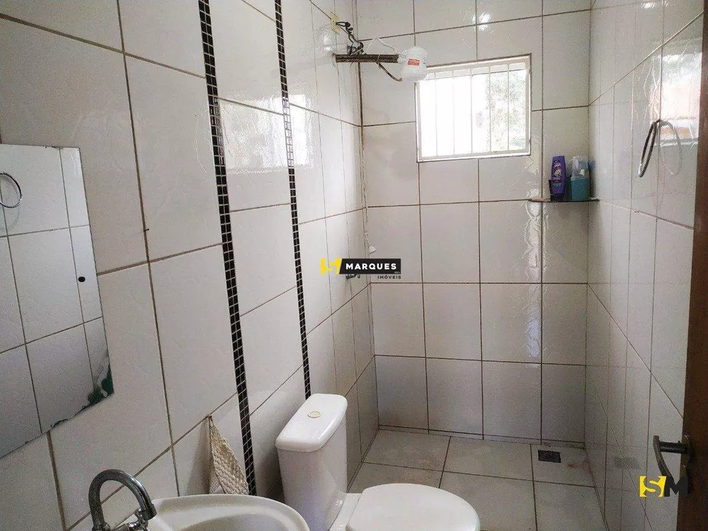 Casa à venda com 2 quartos, 64m² - Foto 4