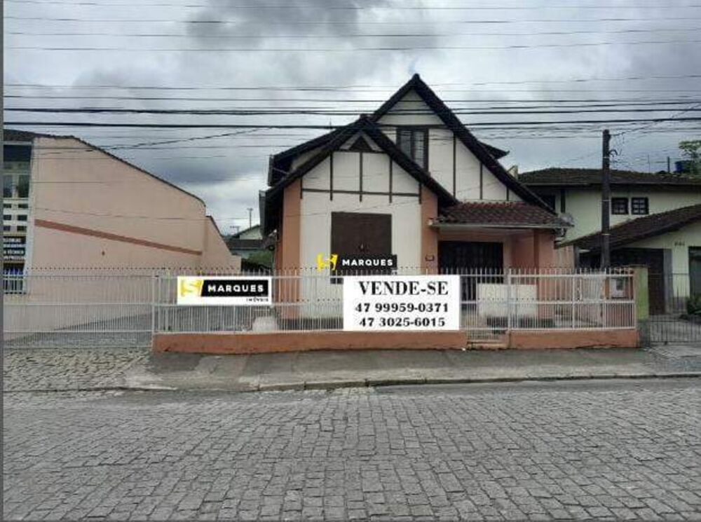 Casa, 5 quartos, 200 m² - Foto 1