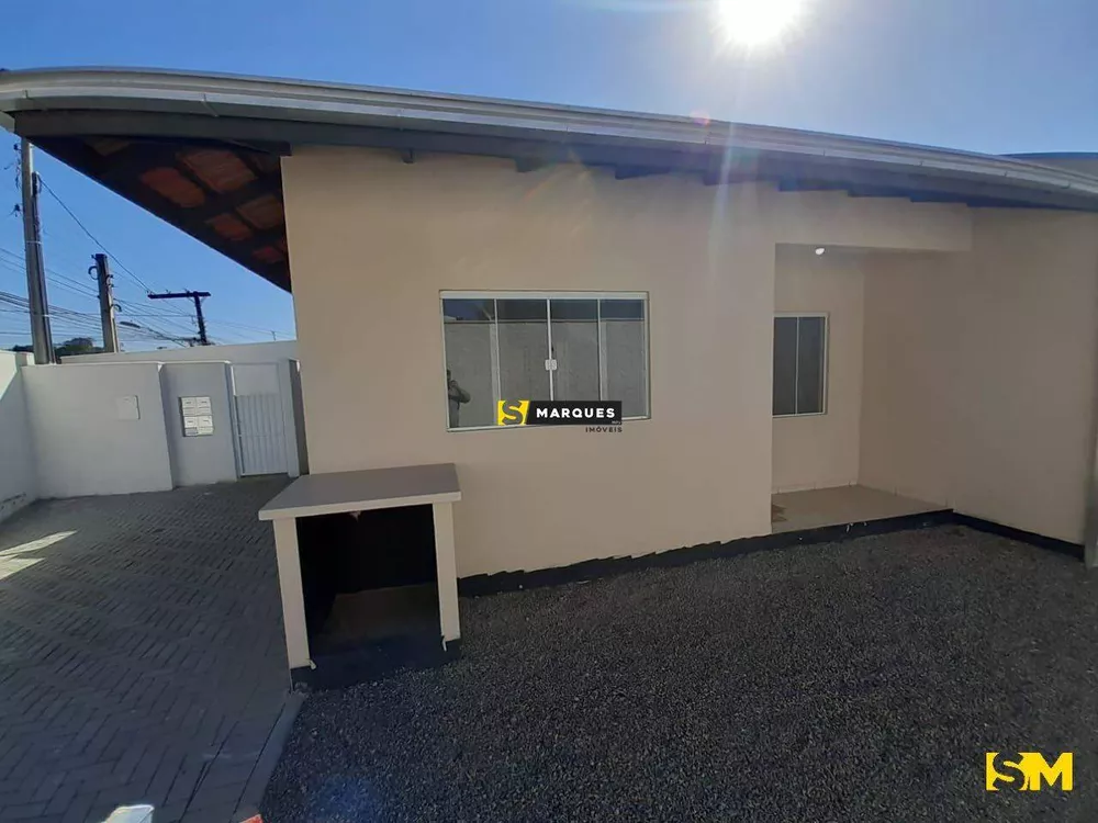 Casa para alugar com 2 quartos, 45m² - Foto 1