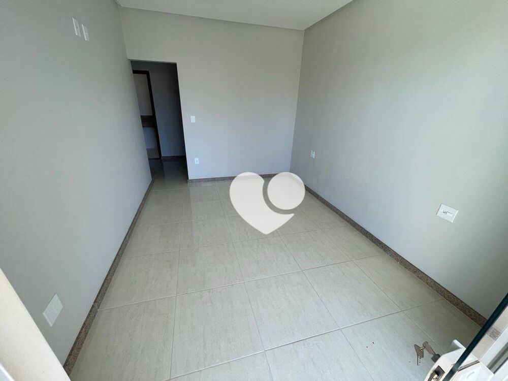 Casa de Condomínio à venda com 3 quartos, 130m² - Foto 2