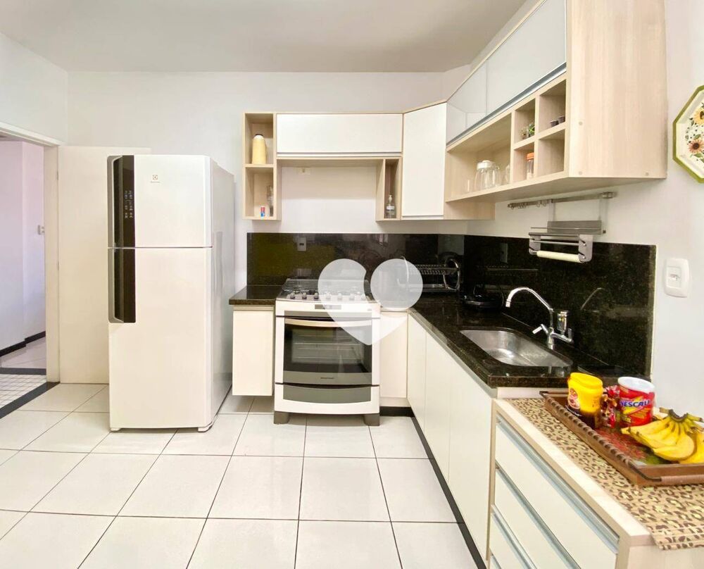 Apartamento à venda com 3 quartos, 114m² - Foto 2