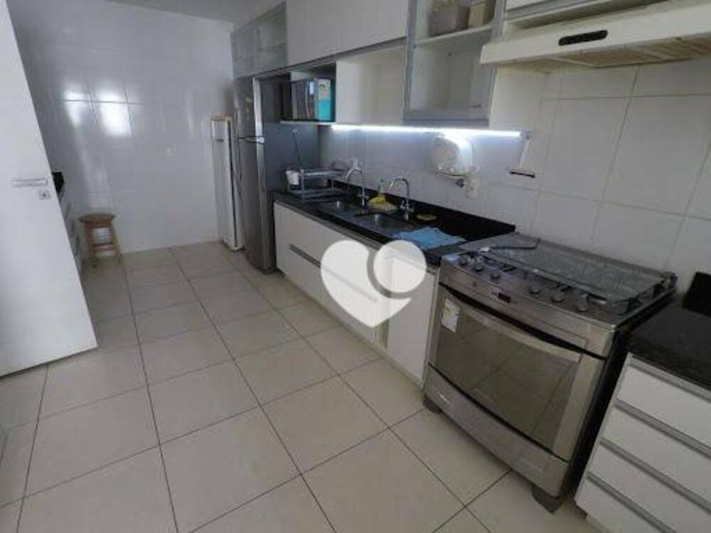 Cobertura à venda com 4 quartos, 240m² - Foto 3