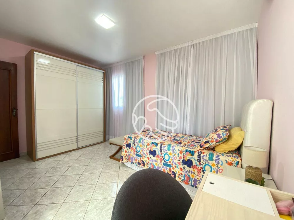 Casa, 3 quartos, 415 m² - Foto 1
