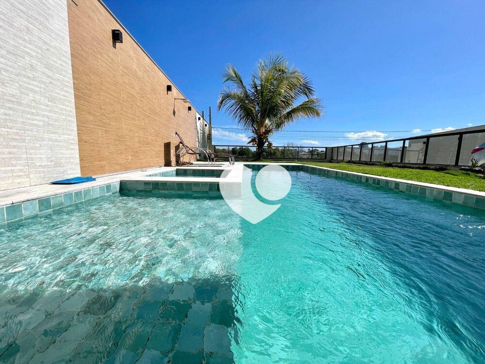 Casa à venda com 3 quartos, 320m² - Foto 2