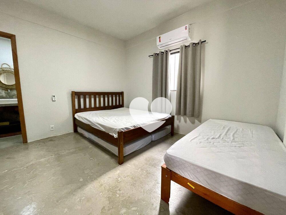 Casa à venda com 3 quartos, 320m² - Foto 7