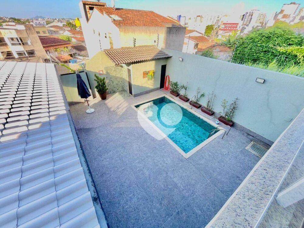 Casa à venda com 4 quartos, 400m² - Foto 3