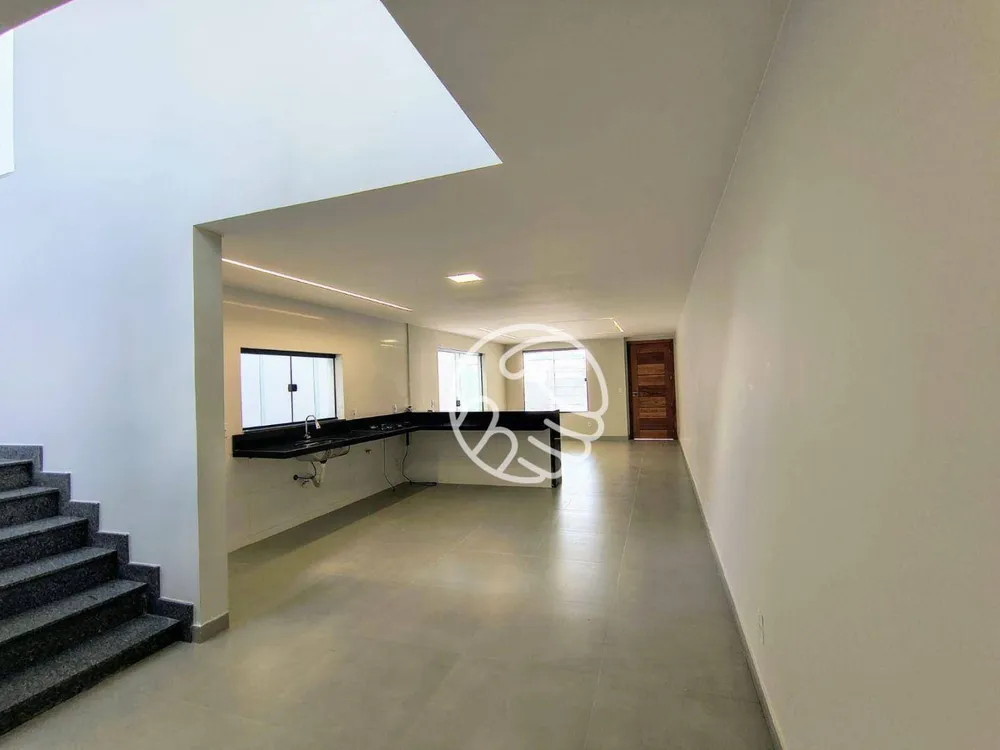 Casa, 3 quartos, 168 m² - Foto 1