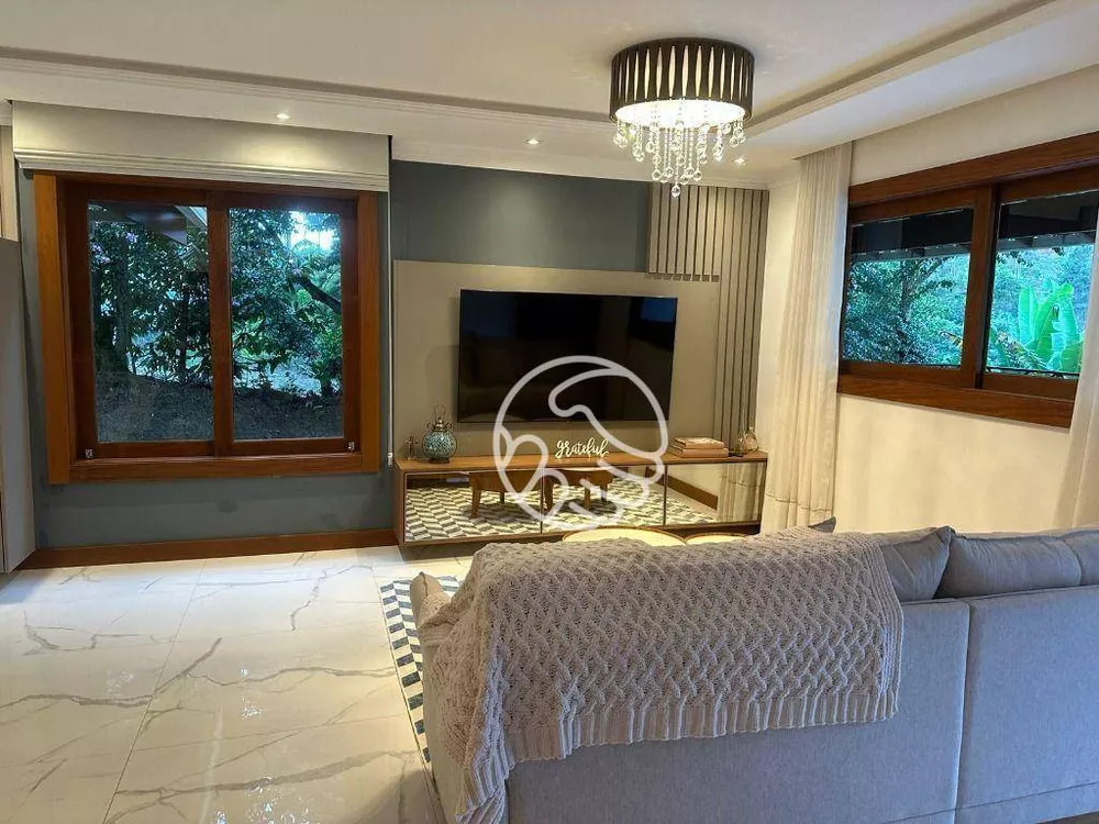 Casa, 3 quartos, 270 m² - Foto 4