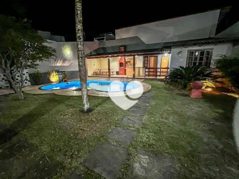 Casa, 5 quartos, 280 m² - Foto 1