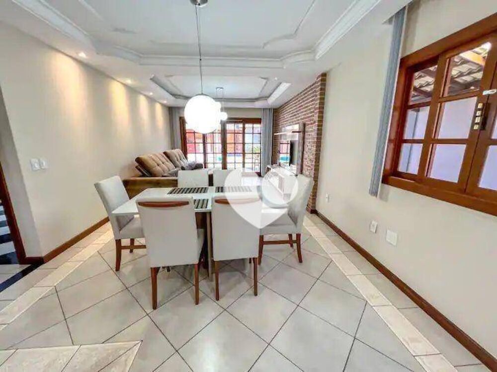 Casa, 5 quartos, 280 m² - Foto 3