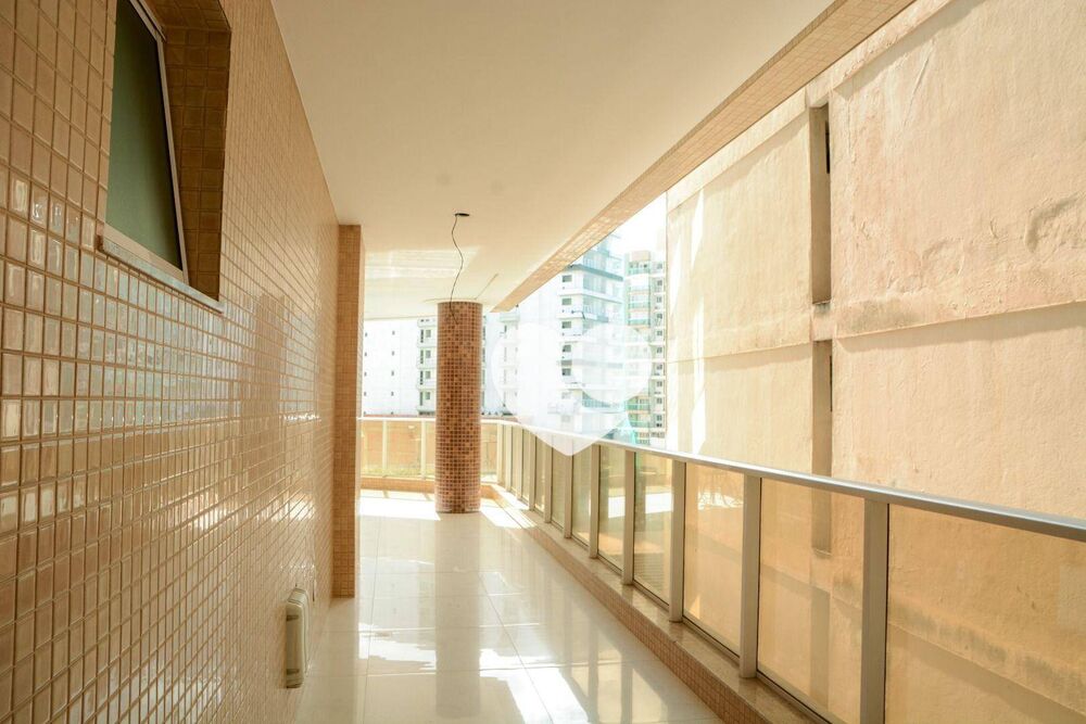 Apartamento à venda com 4 quartos, 200m² - Foto 17
