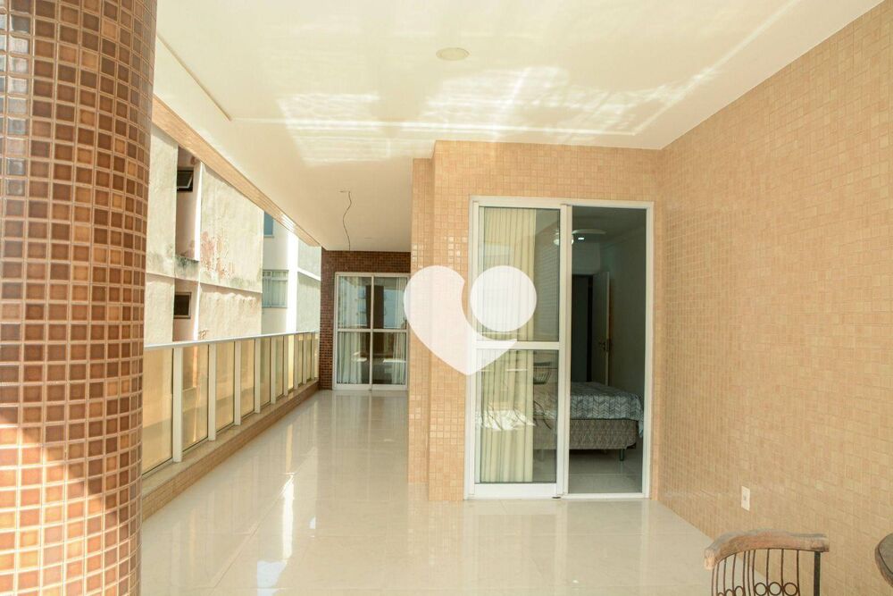 Apartamento à venda com 4 quartos, 200m² - Foto 15