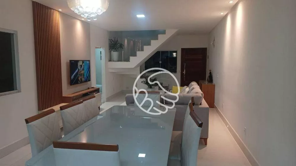 Casa, 3 quartos, 270 m² - Foto 1
