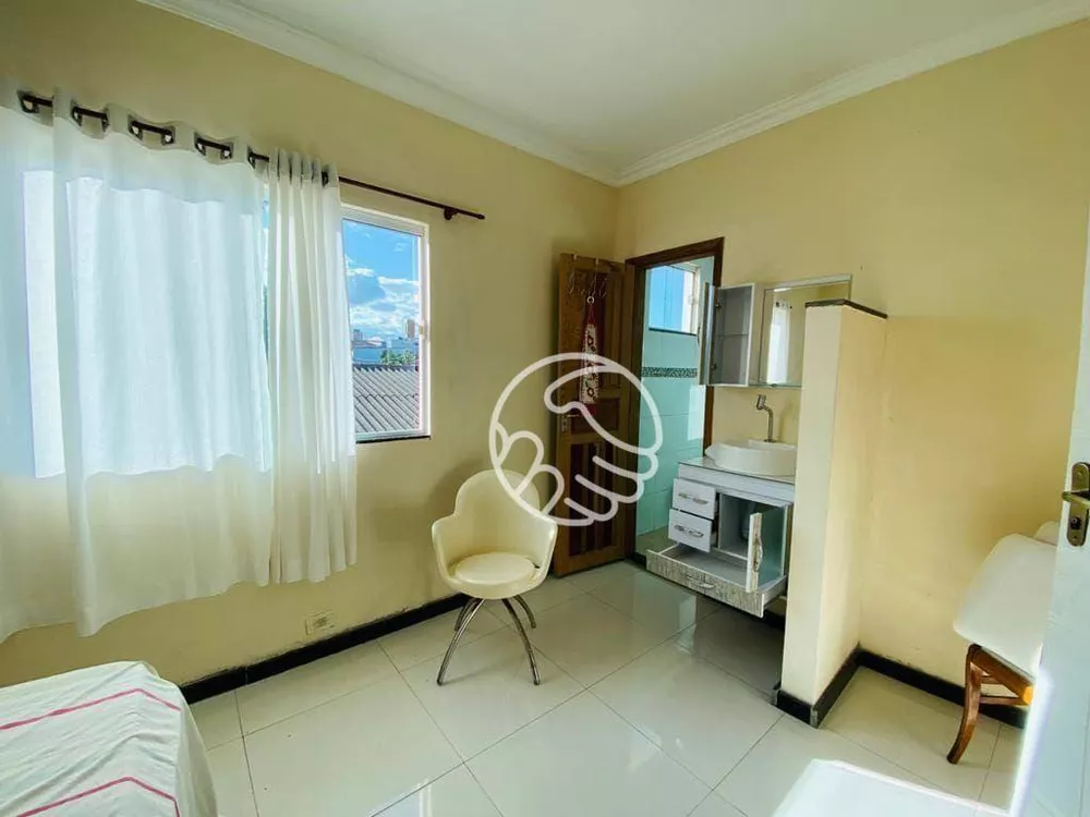 Casa, 10 quartos, 377 m² - Foto 3