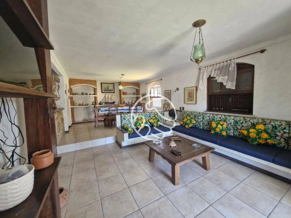 Casa, 6 quartos, 250 m² - Foto 1