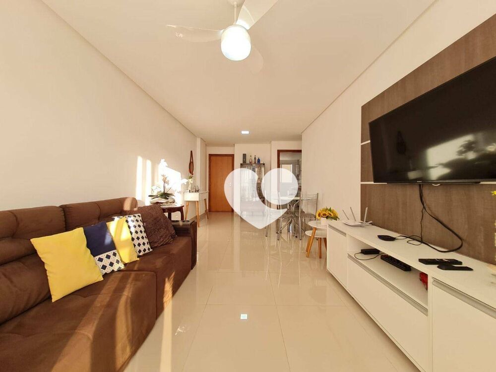 Apartamento à venda com 2 quartos, 70m² - Foto 1