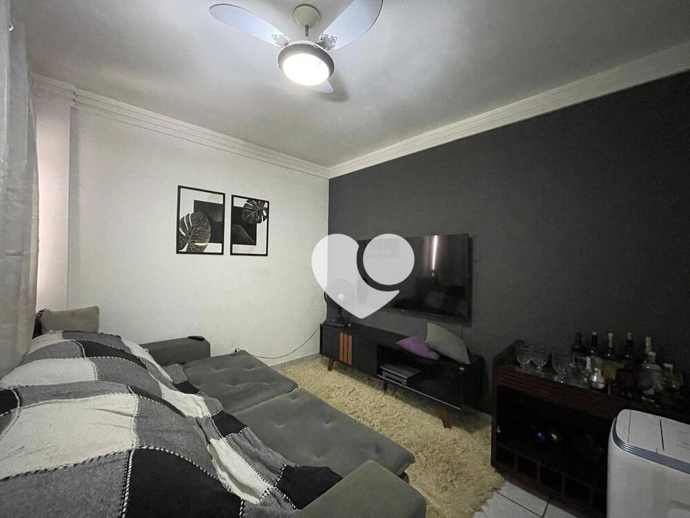 Apartamento à venda com 2 quartos, 70m² - Foto 11