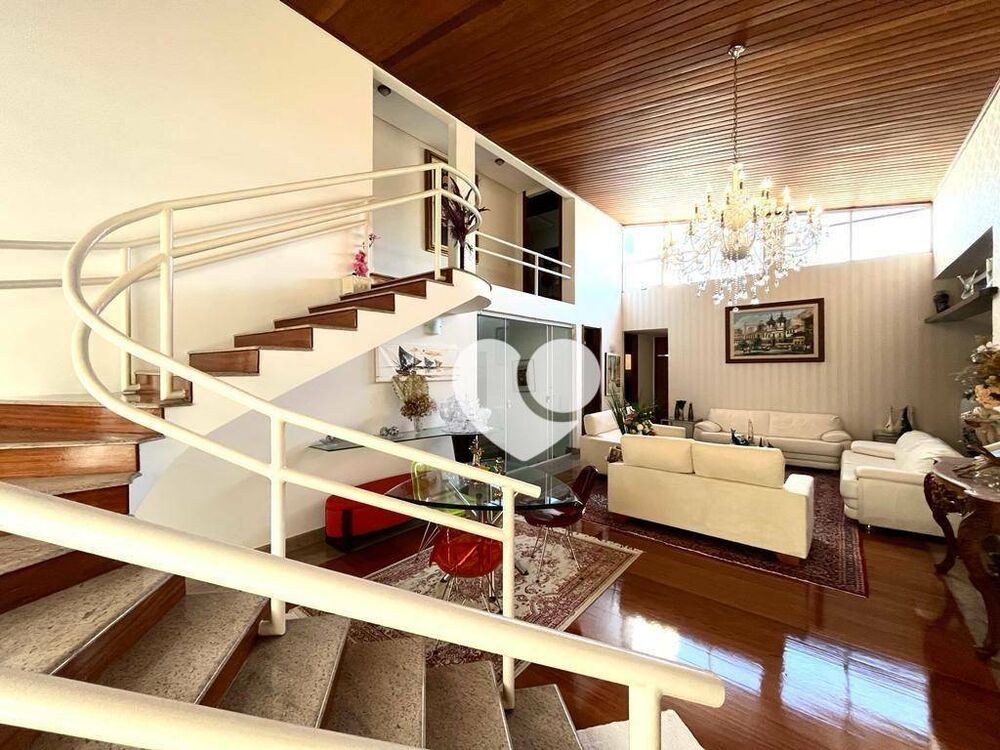 Casa à venda com 5 quartos, 2160m² - Foto 2