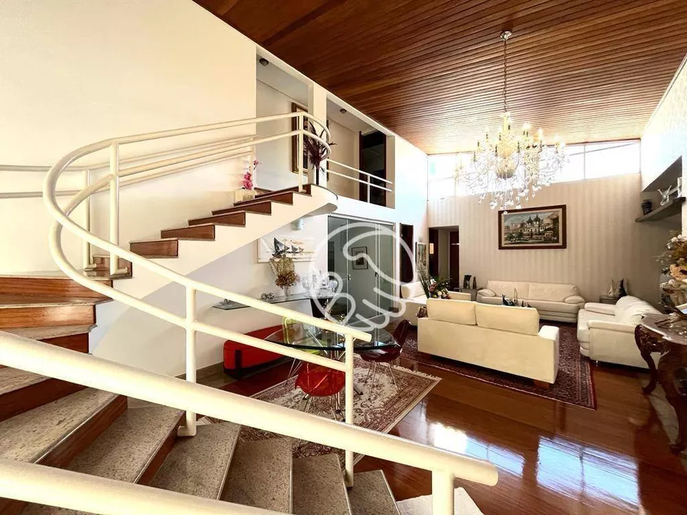 Casa, 5 quartos, 2160 m² - Foto 1