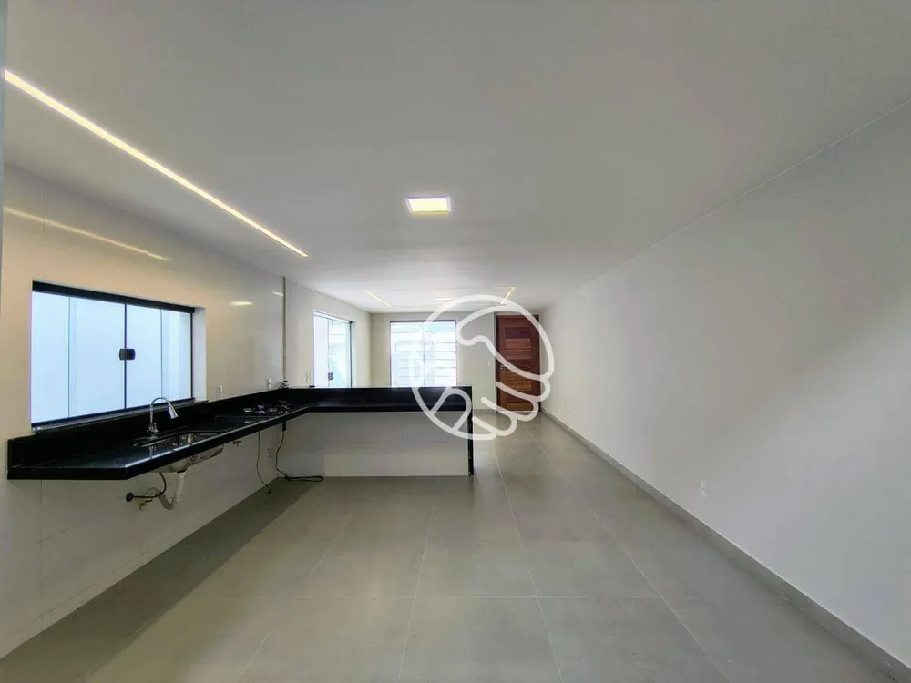 Casa, 3 quartos, 168 m² - Foto 2