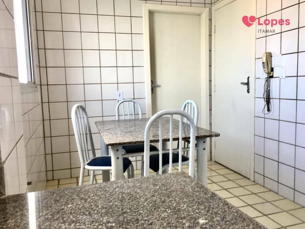 Cobertura, 3 quartos, 217 m² - Foto 2
