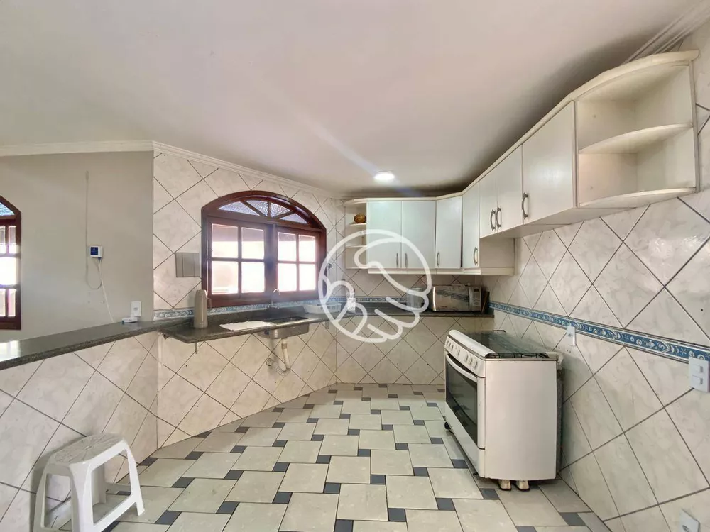 Casa, 4 quartos, 220 m² - Foto 2