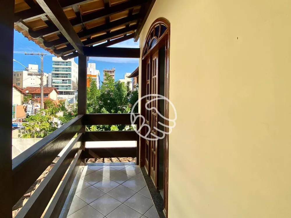 Casa, 4 quartos, 220 m² - Foto 1