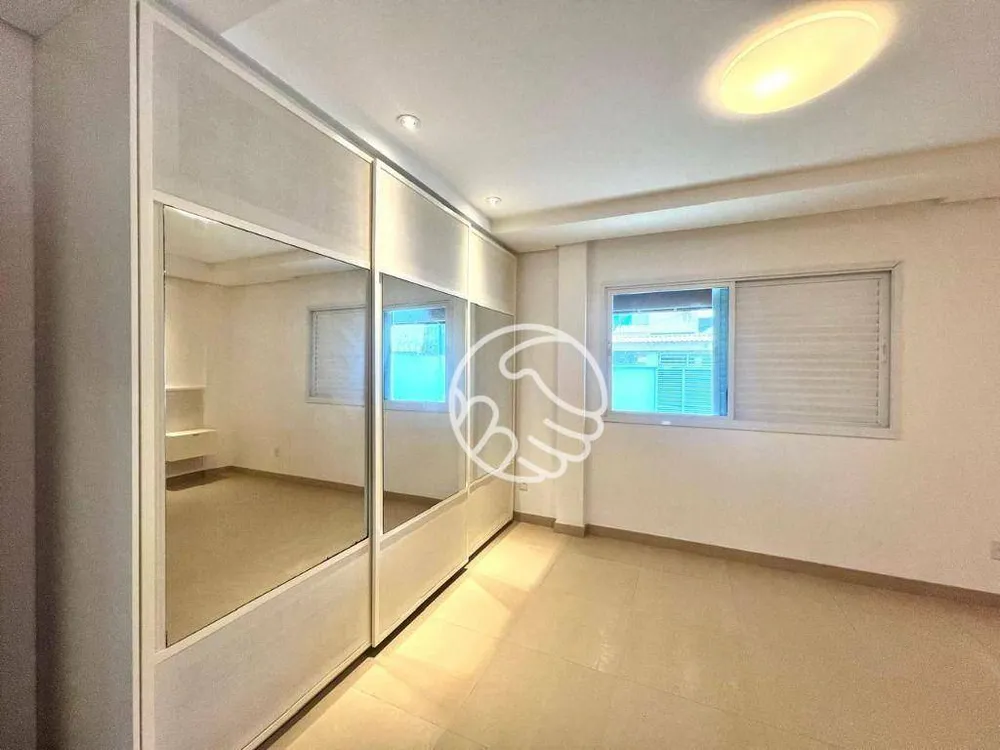 Casa, 3 quartos, 459 m² - Foto 1