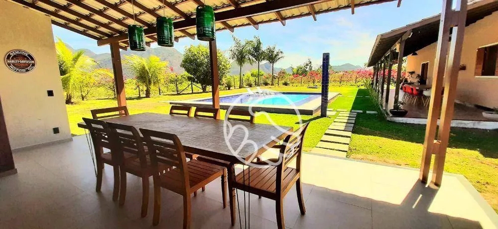 Chácara, 4 quartos, 2490 m² - Foto 1