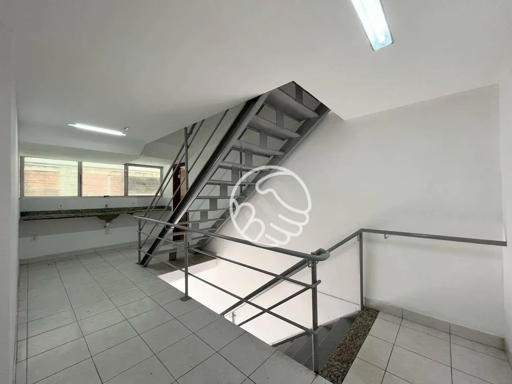 Loja-Salão, 600 m² - Foto 1