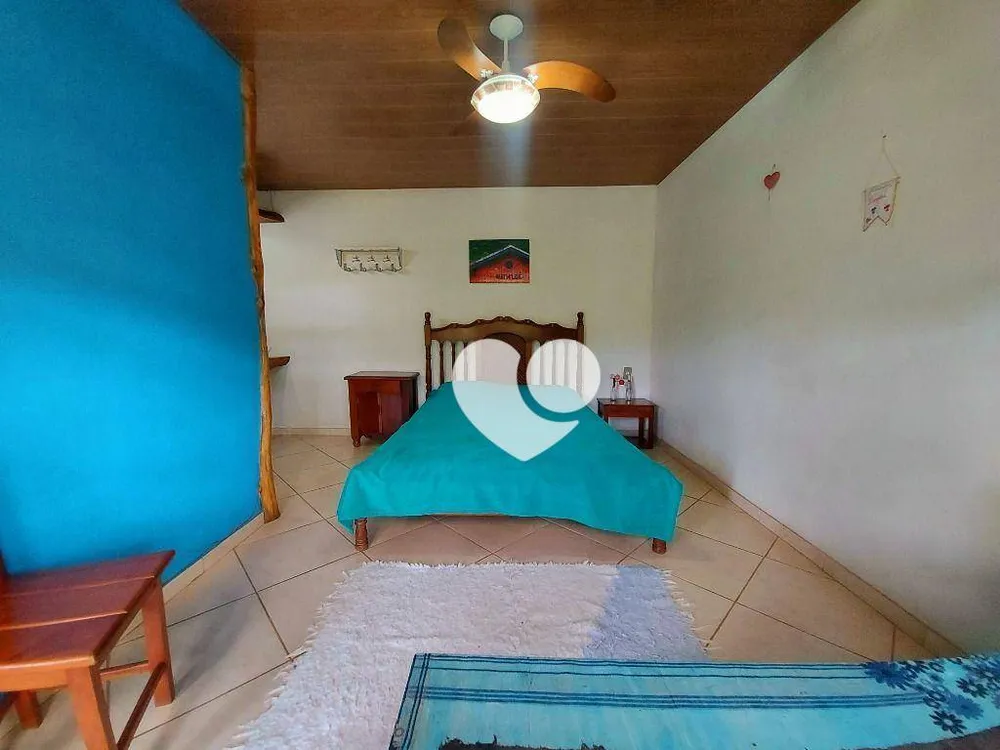 Sítio, 10 quartos, 750 m² - Foto 1