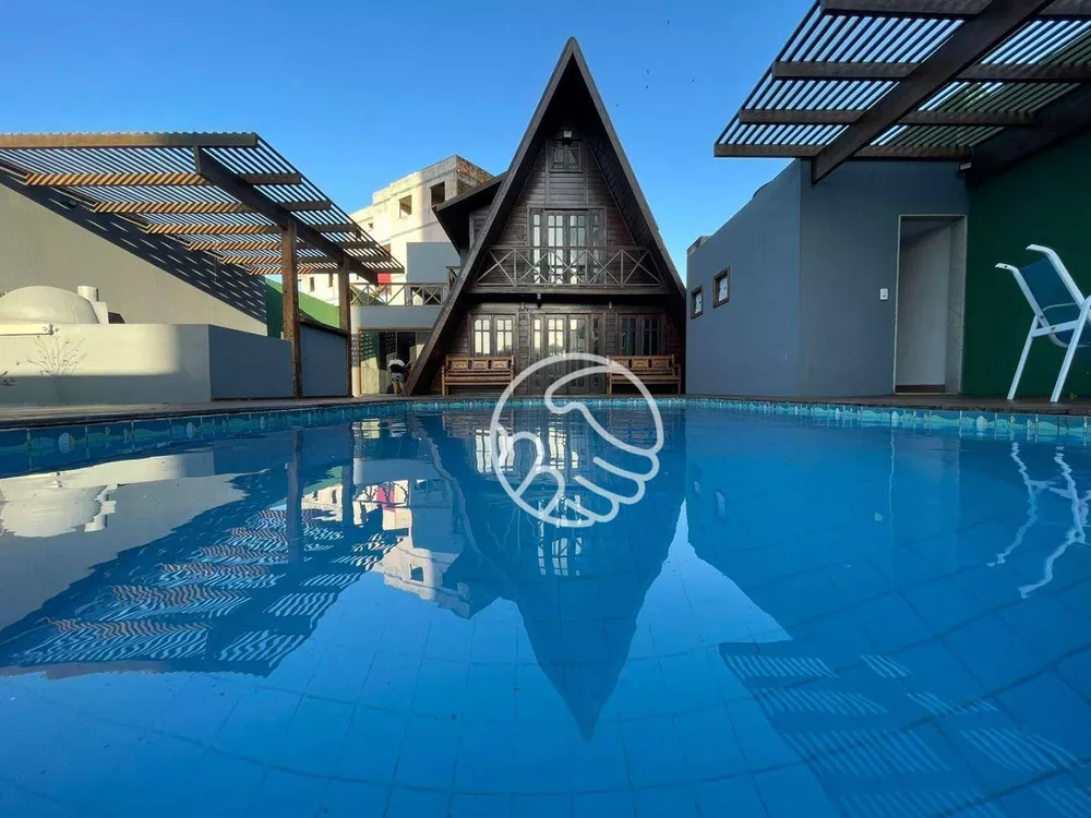 Casa, 5 quartos, 153 m² - Foto 1