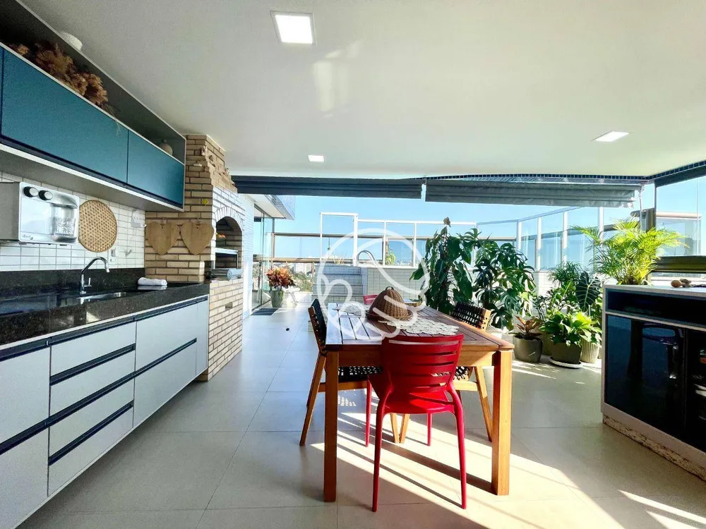 Cobertura, 3 quartos, 230 m² - Foto 4