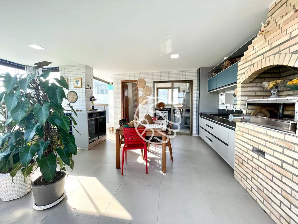 Cobertura, 3 quartos, 230 m² - Foto 2