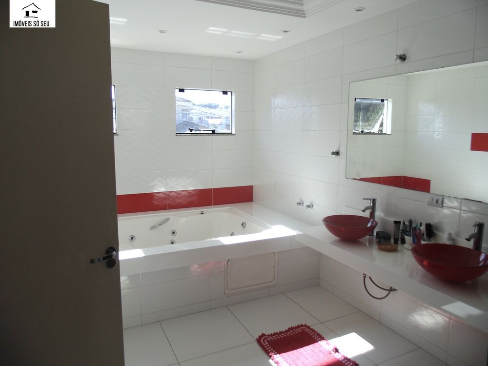 Casa à venda com 4 quartos, 320m² - Foto 11
