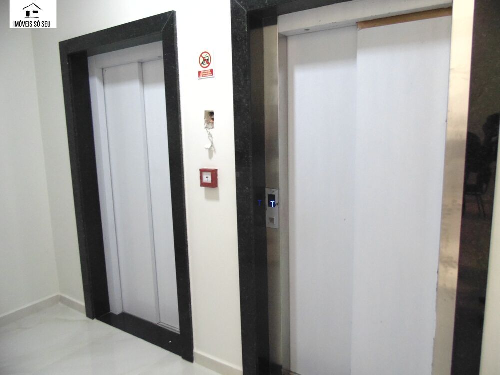 Apartamento à venda com 2 quartos, 61m² - Foto 2