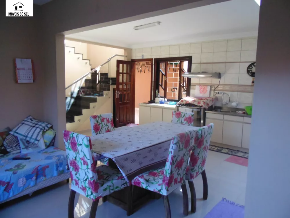 Casa, 4 quartos, 127 m² - Foto 1