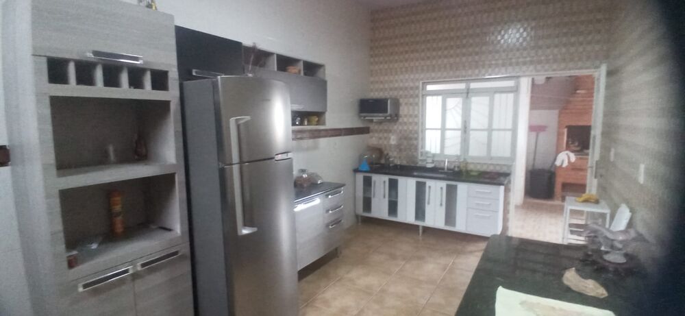 Casa Comercial à venda com 3 quartos, 250m² - Foto 3