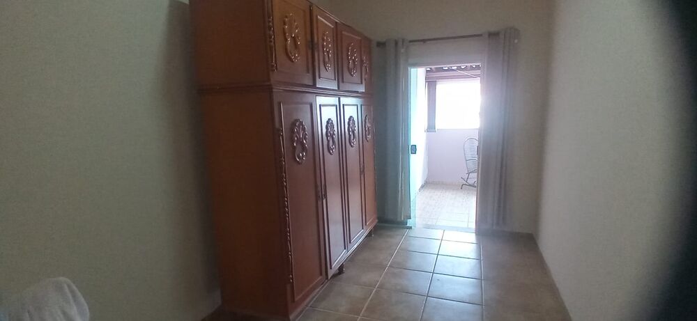 Casa Comercial à venda com 3 quartos, 250m² - Foto 5