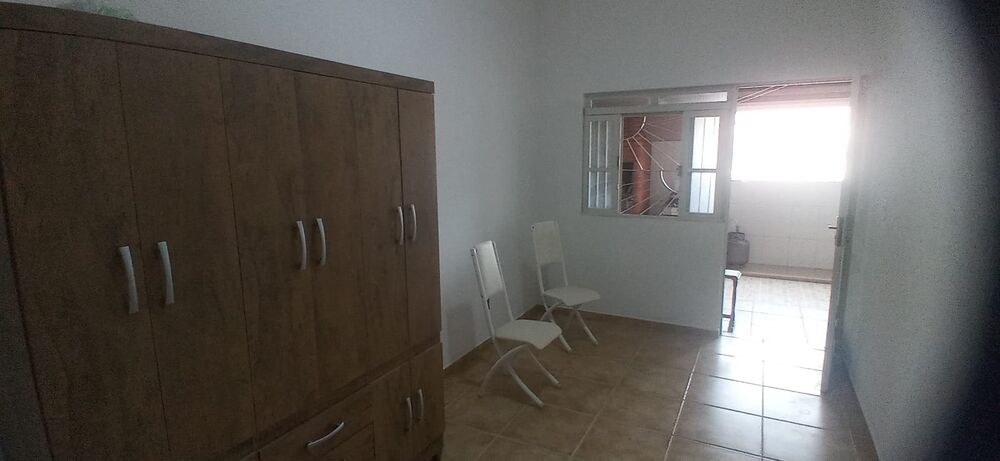 Casa Comercial à venda com 3 quartos, 250m² - Foto 6