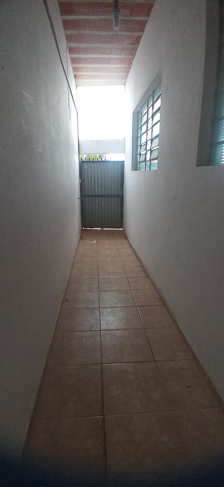 Casa Comercial à venda com 3 quartos, 250m² - Foto 14