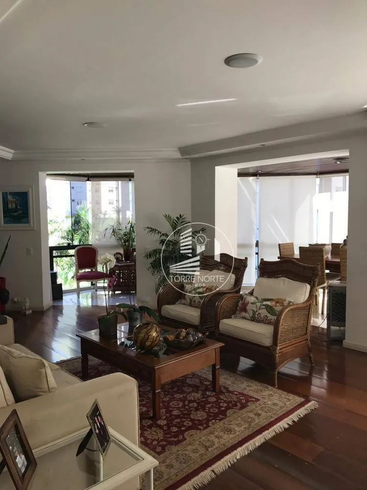Apartamento, 4 quartos, 198 m² - Foto 1