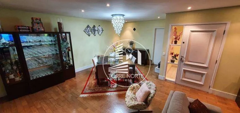 Apartamento, 3 quartos, 170 m² - Foto 1