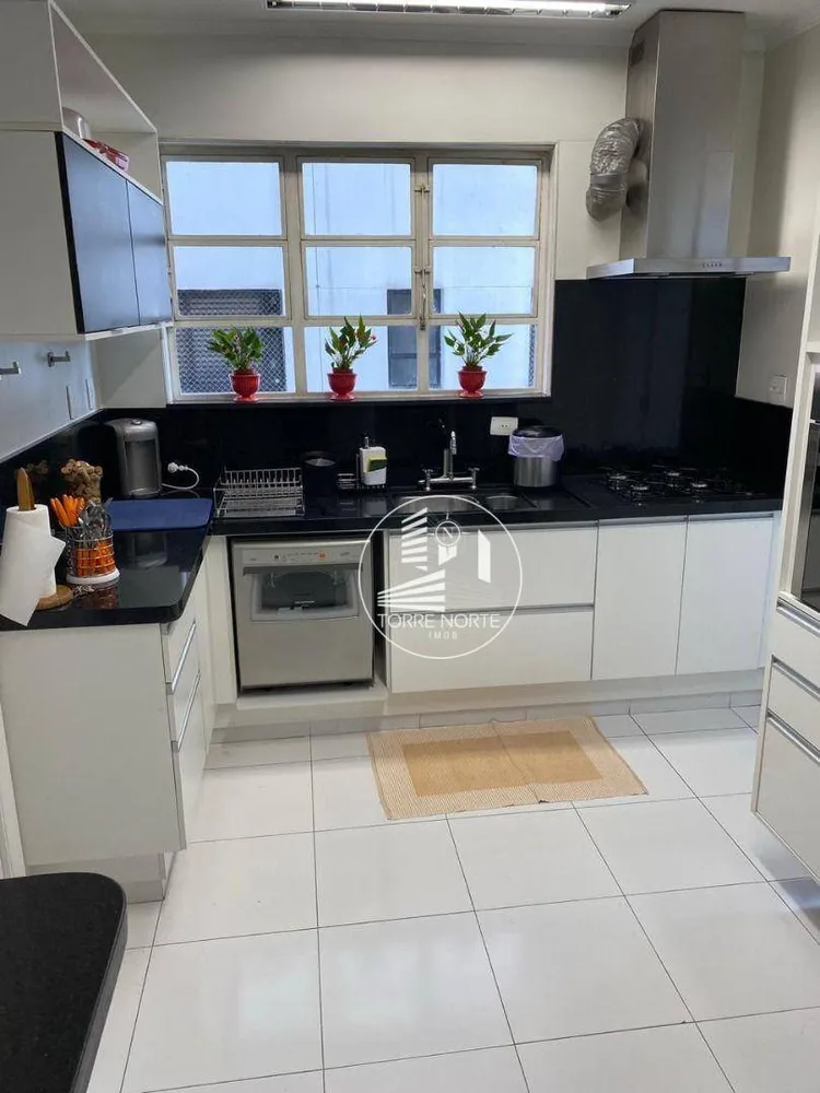 Apartamento, 3 quartos, 190 m² - Foto 4