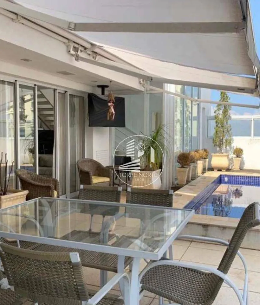 Cobertura, 3 quartos, 304 m² - Foto 4
