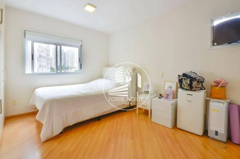 Apartamento, 3 quartos, 131 m² - Foto 2
