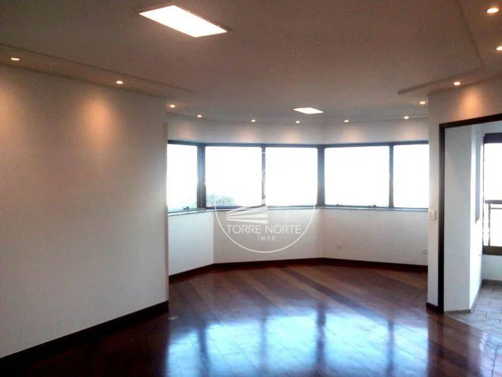 Apartamento, 4 quartos, 246 m² - Foto 1